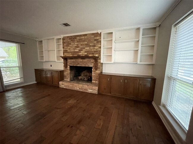 Building Photo - 7 Woody Creek Dr