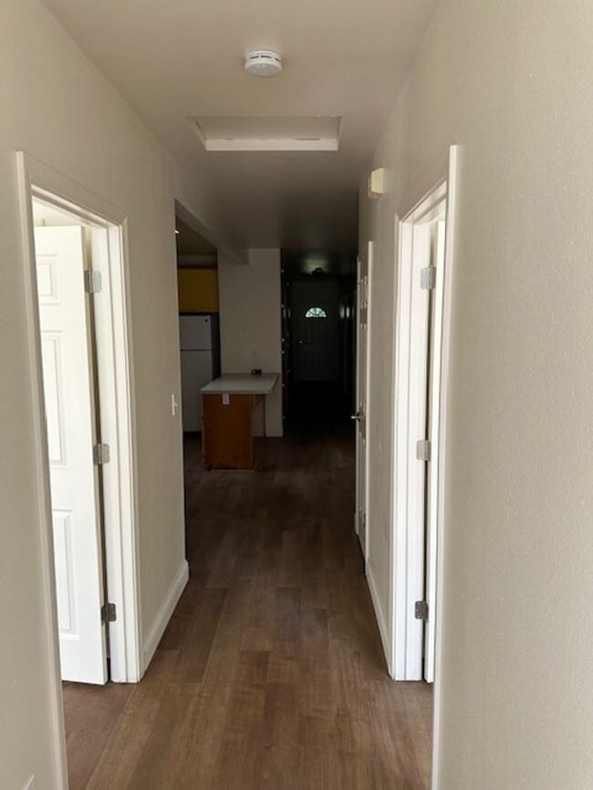 Foto del edificio - 274 E 8th St