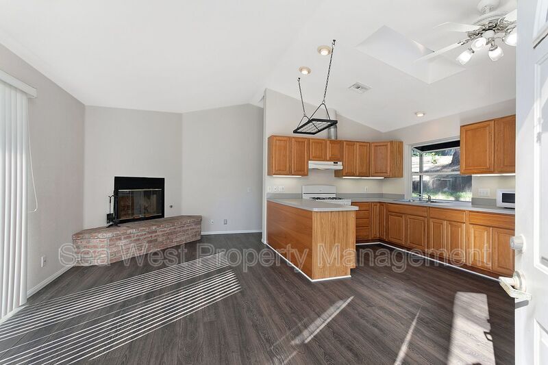 Foto principal - 7031 Manzanita Street