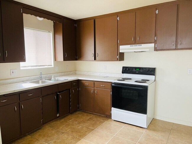 Foto del edificio - 33045 Road 159 Triplex