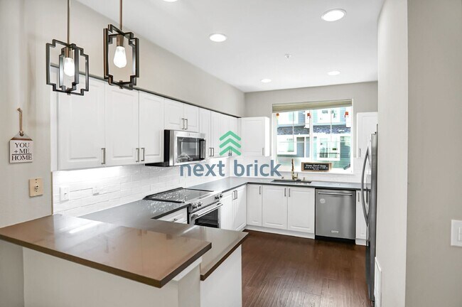 Foto del edificio - "Charming 2-Bed, 2.5-Bath Retreat in Bothell - Spacious 1157 Sq Ft Haven!"