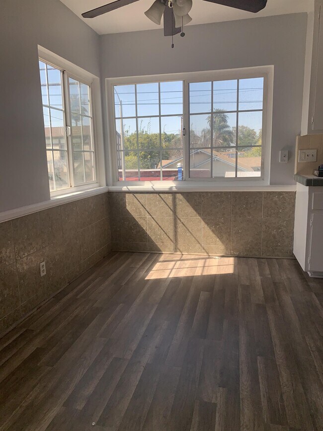 Foto del edificio - 3700 E 4th St