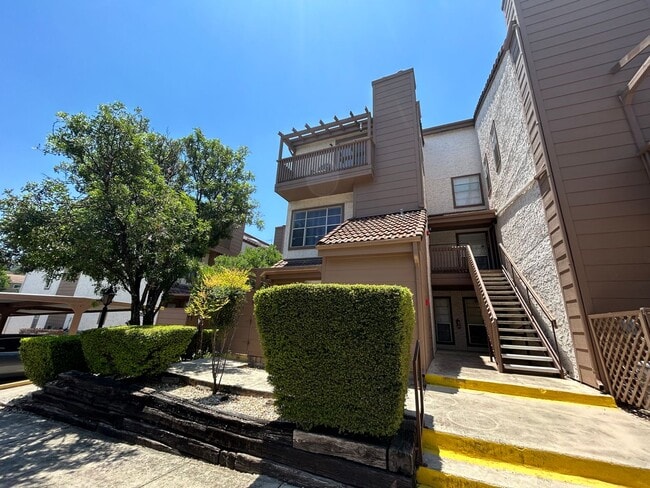 Building Photo - 4107 Medical Dr