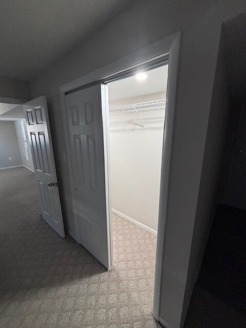 Armario del dormitorio - 311 N Bryan St