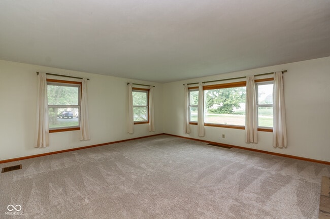 Building Photo - 1041 N Bluff Rd