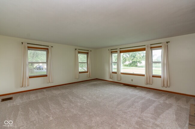 Foto del edificio - 1041 N Bluff Rd