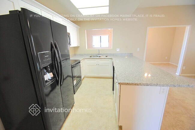 Foto del edificio - 1450 N Birch St