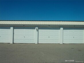 Building Photo - 50450 Bay Run N