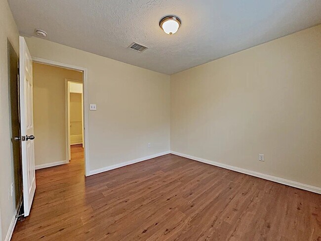 Foto del edificio - 4026 Hawthorn Glen Ct