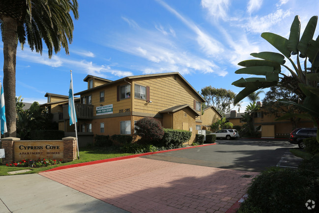 Building Photo - Elan Cypress Cove