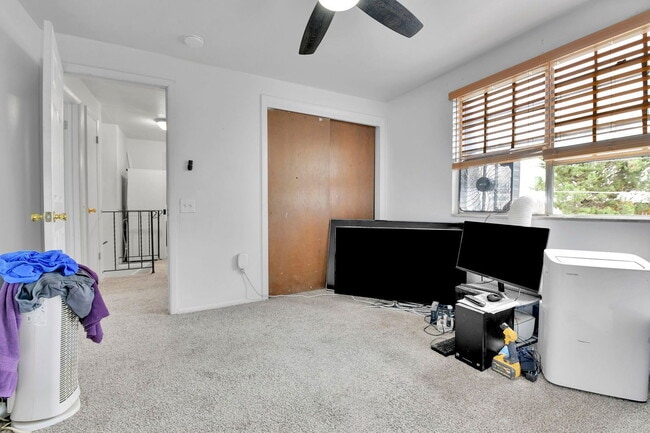 Foto del edificio - 6824 S Willow St