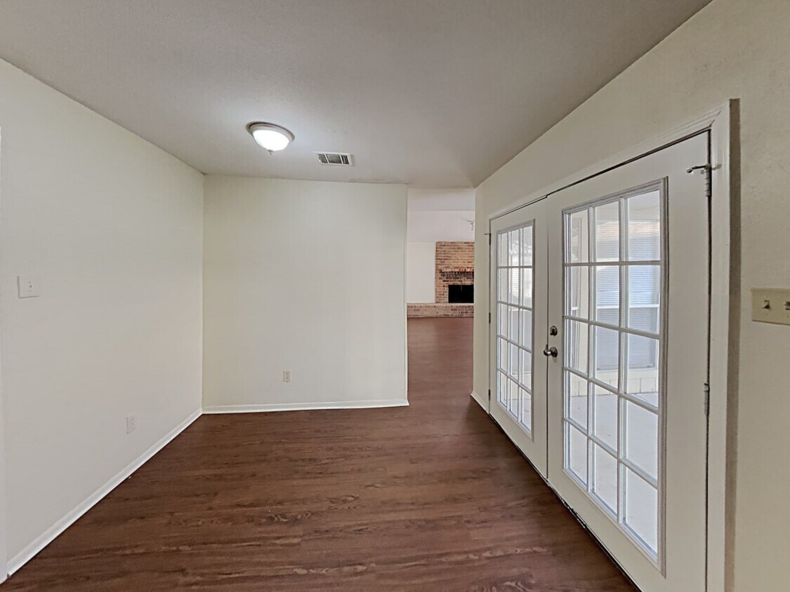 Foto del edificio - 15834 Fox Springs Dr