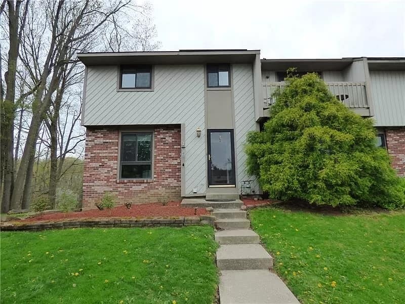 Front of home - 932 Mill Ct