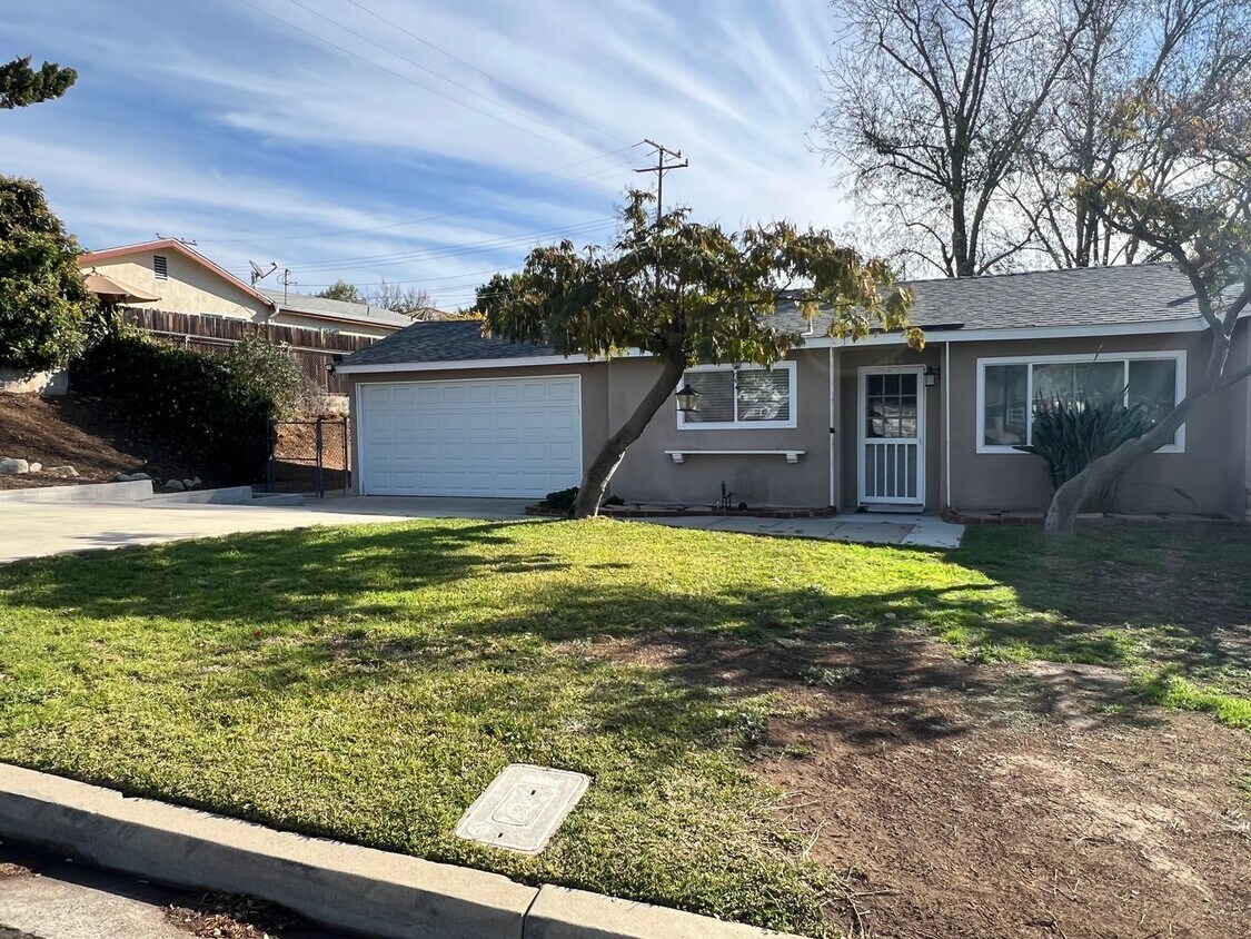Primary Photo - Thousand Oaks Living