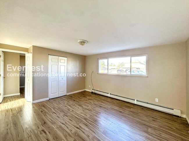 Building Photo - 1709 Hampton S