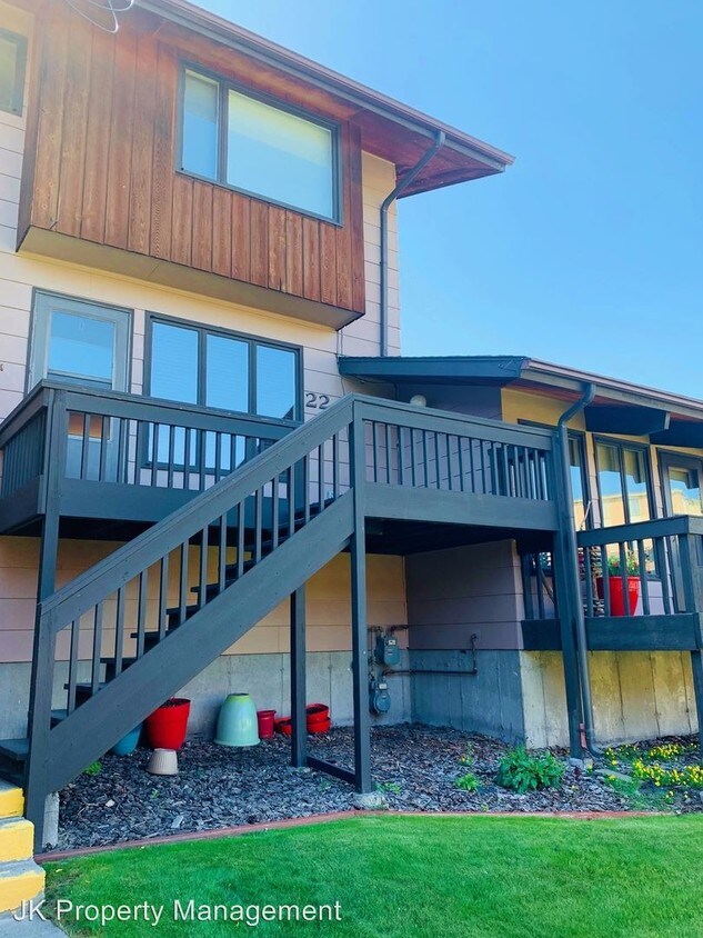 Primary Photo - 1705 Alder Dr