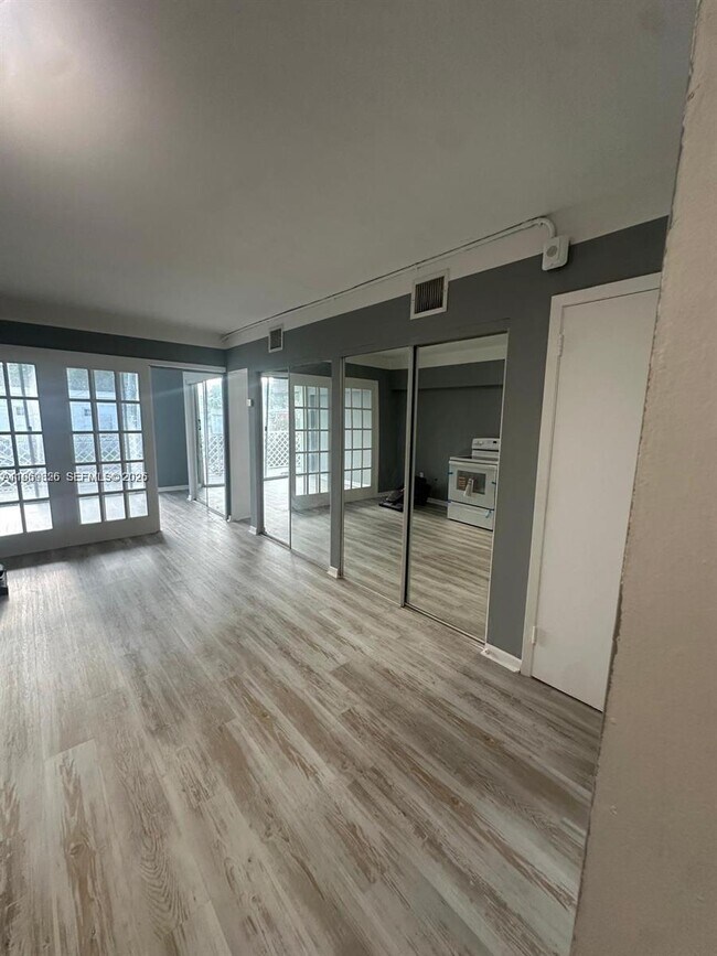 Foto del edificio - 1400 Pennsylvania Ave