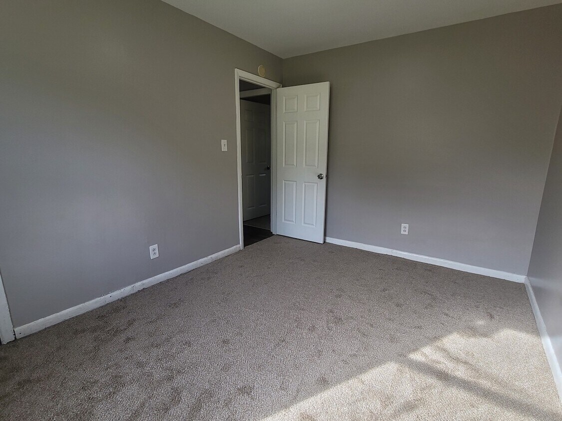 Primary Photo - 3600 Dakota Dr