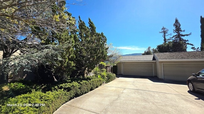 Building Photo - 1756 Mirassou Pl