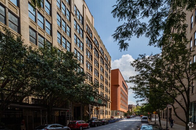 Foto del edificio - Village Care Co-Op