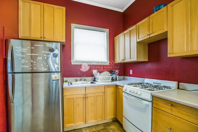 Foto del edificio - 2530 College Ave