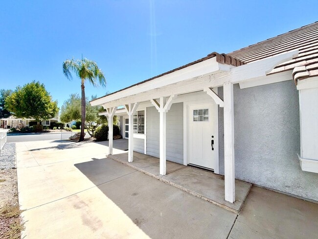 Building Photo - Move-In Ready 3 Bedroom 2 Bathroom Home with Extra Parking & Landscaping Included