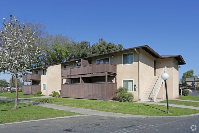 Building Photo - Madera West Apartments