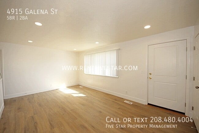 Building Photo - 4915 Galena Ave
