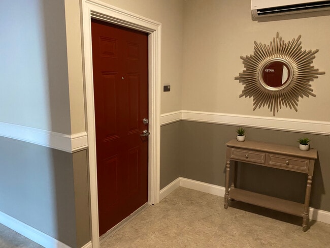 Apartment Entry Door - Marshall Square