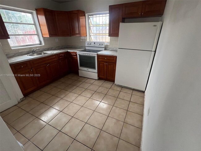 Foto del edificio - 1770 SW 6th St