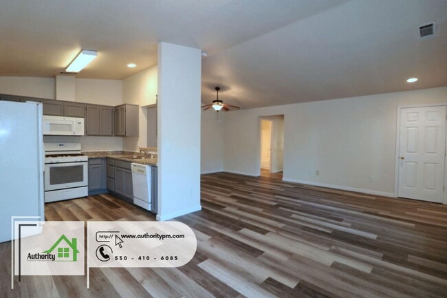 Building Photo - 3757 Main St