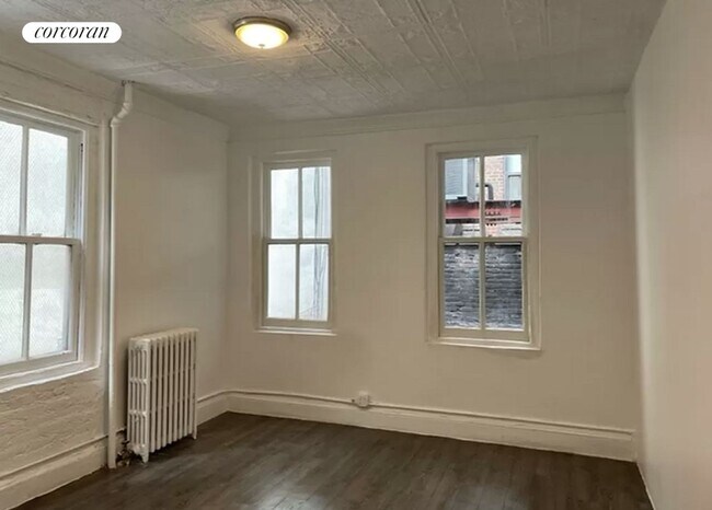 Foto del edificio - 263 W 30th St