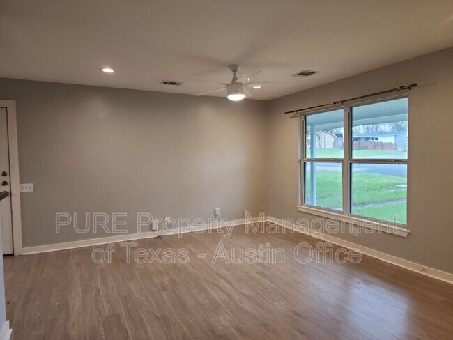 Foto del edificio - 5308 Overbrook Dr