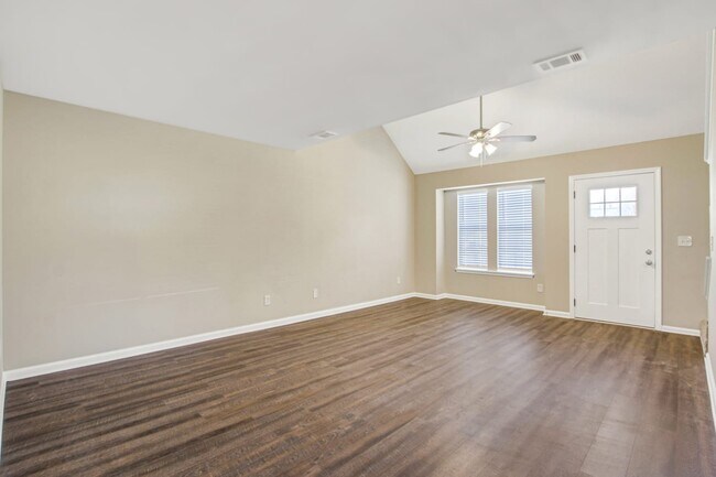 Building Photo - 6861 John Clark Dr