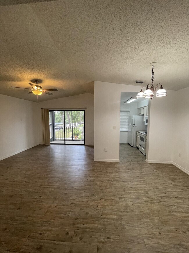 Foto del edificio - 202 Riverbend Dr