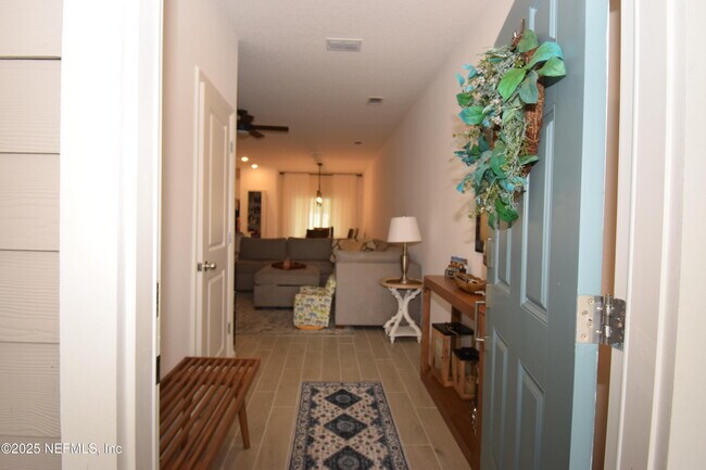 Foto del edificio - 6834 Golden Monarch Ave