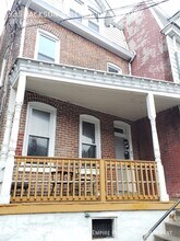 Building Photo - 935 Jackson St