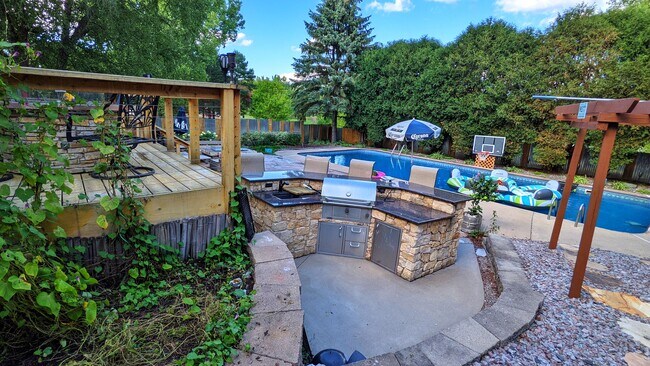 Building Photo - 1771 Regatta Dr