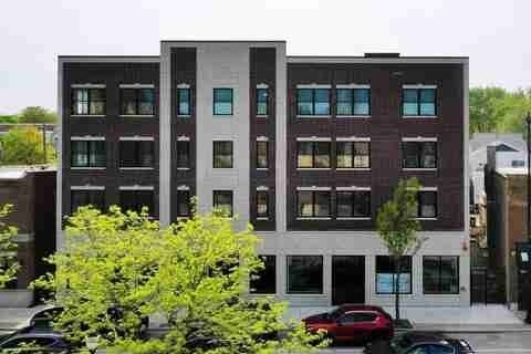 Foto principal - 8110 Lincoln Ave