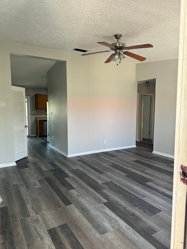 Foto del edificio - 4431 W 19th St