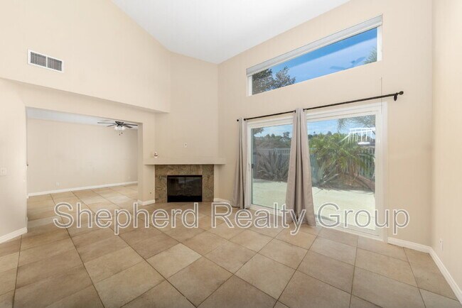 Building Photo - 1588 Elegante Ct