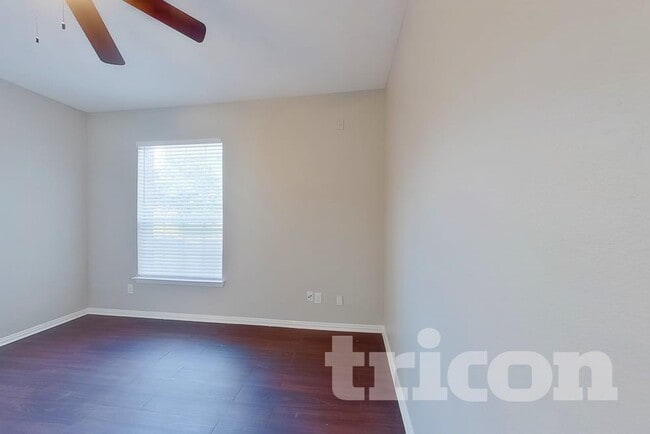 Building Photo - 107 Evening Star Cir