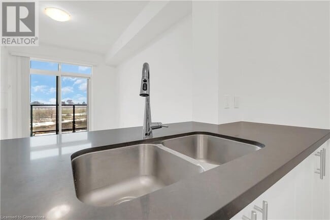 Building Photo - 5055 Greenlane Rd