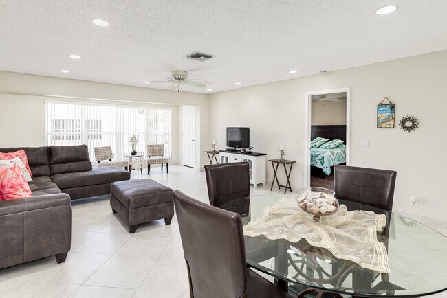 Foto del edificio - 1810 NW 18th St