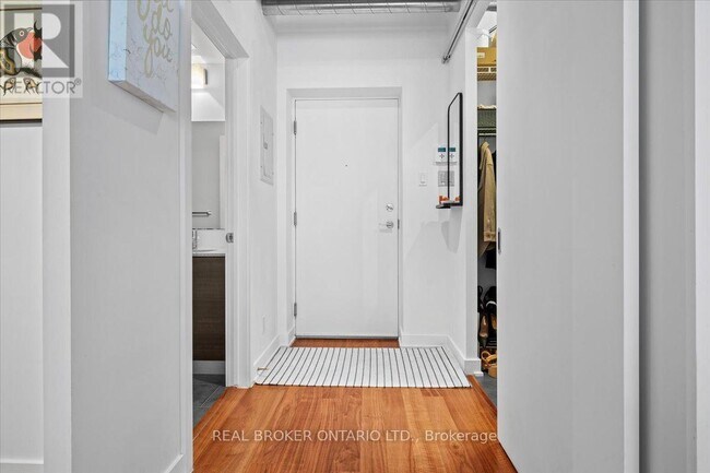 Photo du bâtiment - 354-354 Gladstone Ave