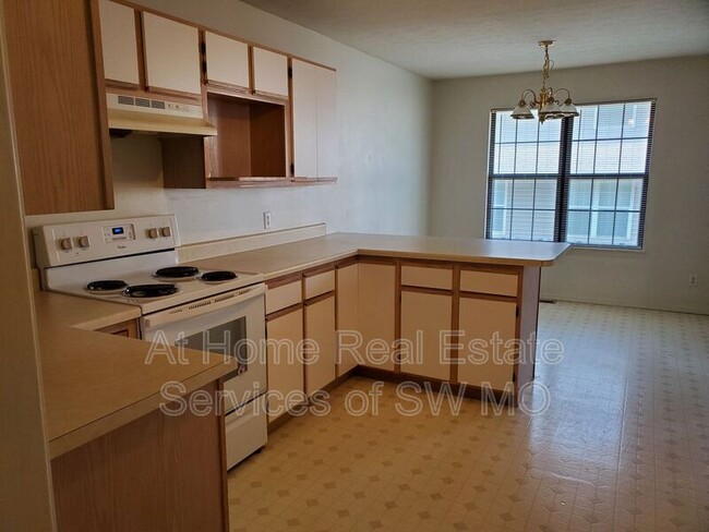 Foto del edificio - 1211B Viola St
