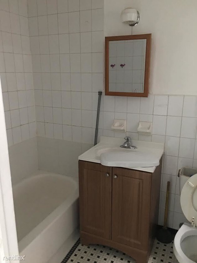 Foto principal - 7313 70th St