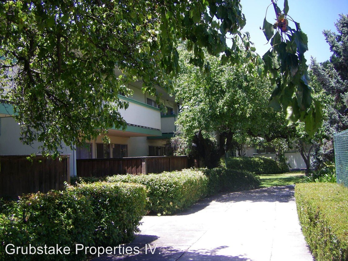Foto principal - 565 S Norfolk St
