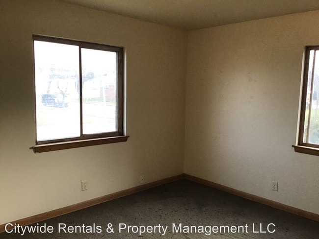 Building Photo - 6110 W Kaul Ave