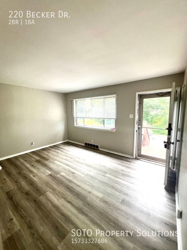Foto del edificio - Newly Remodeled!! Charming 2-bedroom, 1-ba...